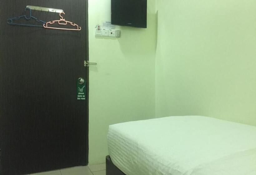 חדר אקונומי יחיד, Desa House