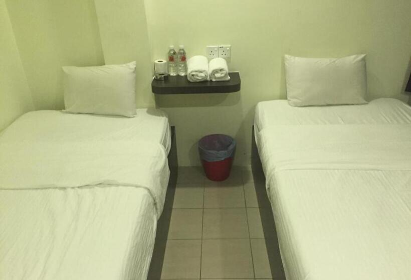 חדר אקונומי, Desa House