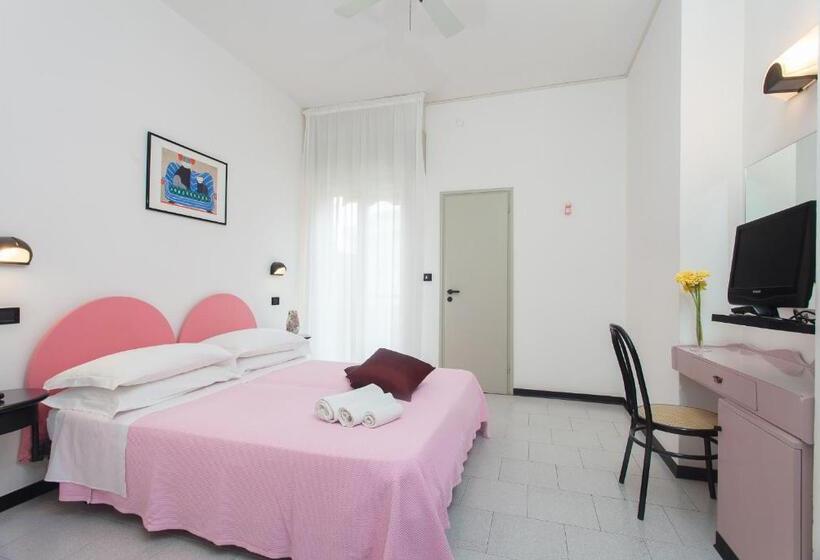 اتاق استاندارد با بالکن, Joli