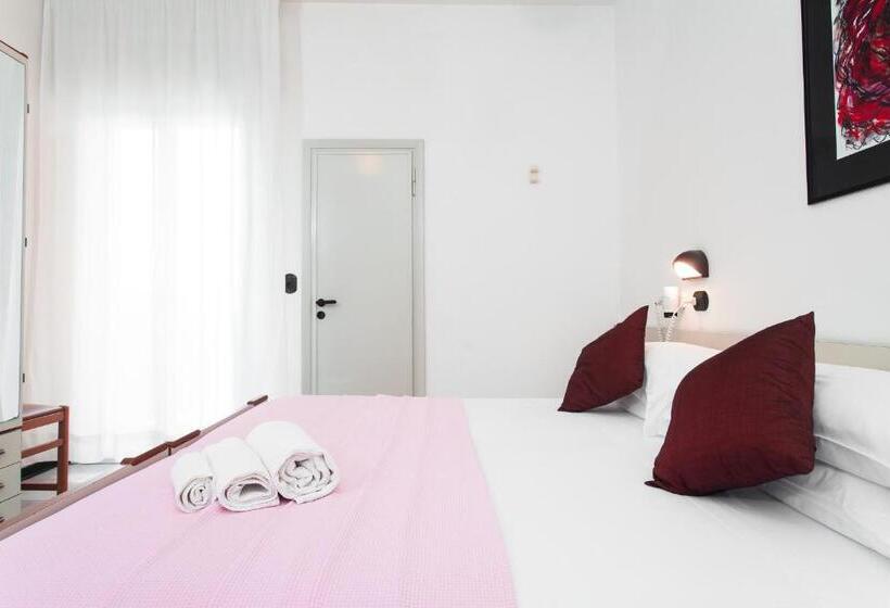 اتاق استاندارد چهارنفره با بالکن, Joli