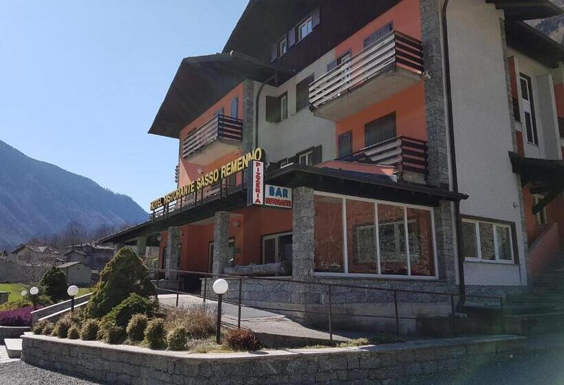 חדר סטנדרט לארבעה, Ristorante Sasso Remenno