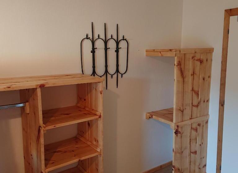 발코니가 있는 4인용 스탠다드 룸, Alpenhostel Das Besenhaus