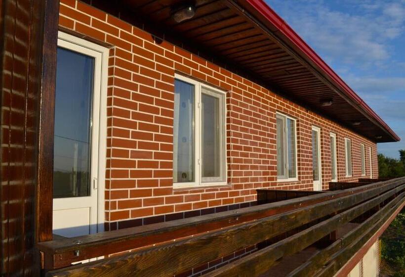 غرفة قياسية مزوَّدة بشُرفة, Casa 4 Odăi