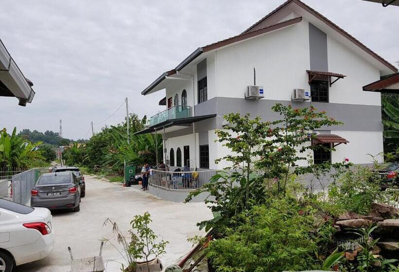 Dom 3 Sypialnie, Mri Residence   Homestay In Sg Buloh With Swimming Pool   No Pork&alcohol Allowed
