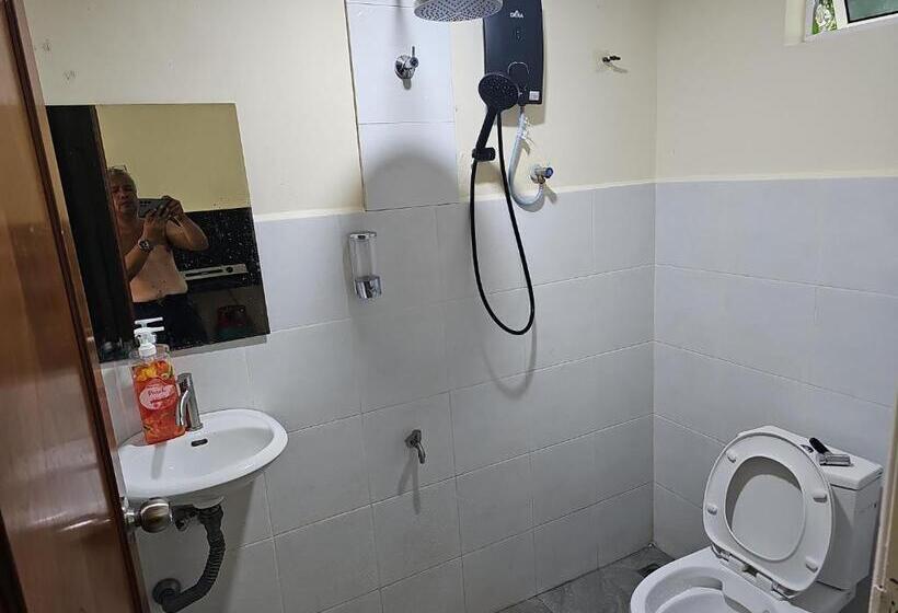 Dom 2 Sypialnie, Mri Residence   Homestay In Sg Buloh With Swimming Pool   No Pork&alcohol Allowed