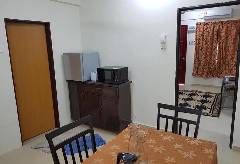 Дом 1 Спальня, Mri Residence   Homestay In Sg Buloh With Swimming Pool   No Pork&alcohol Allowed