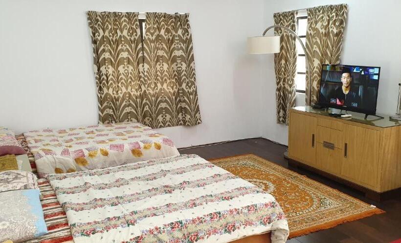Studio Rodzinne, Mri Residence   Homestay In Sg Buloh With Swimming Pool   No Pork&alcohol Allowed