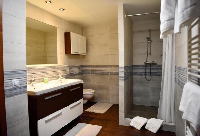 Suite with lake view, Penzion Frymburk