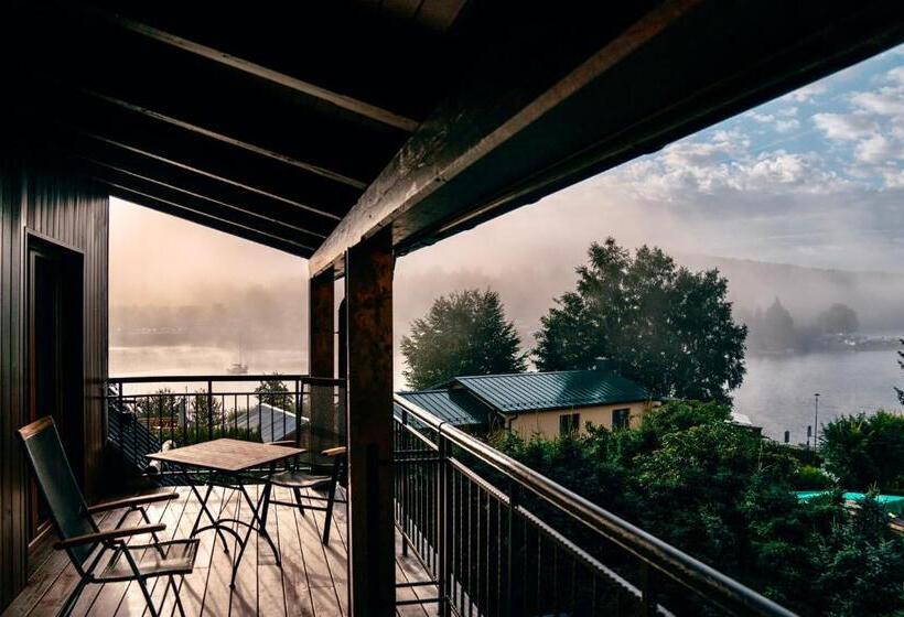 Suite with lake view, Penzion Frymburk