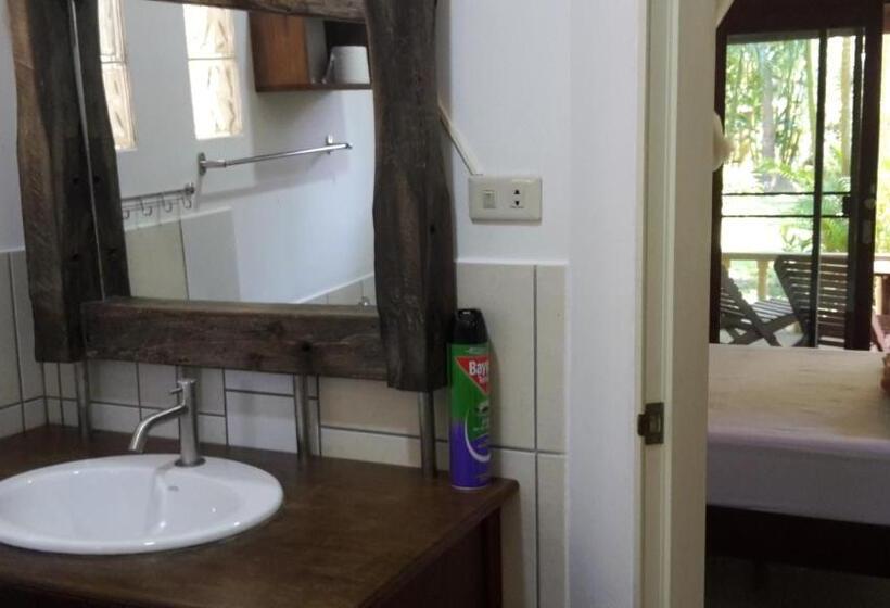 标准平房, Lake View Bungalows