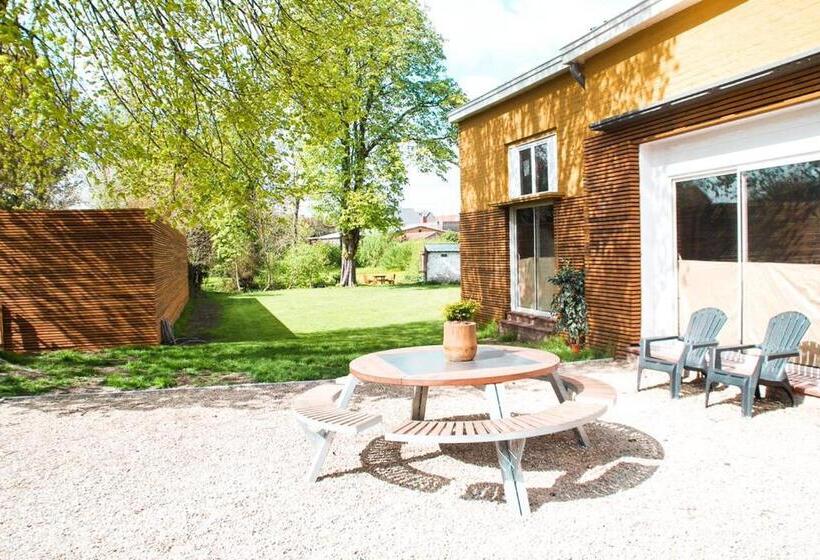 Апартаменты 1 Спальня, Skindles Guesthouse
