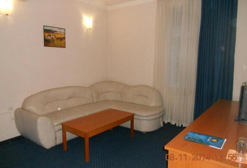 Люкс, Family Hotel Helios