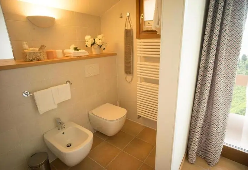 اتاق لوکس با بالکن, Agriturismo Il Follo