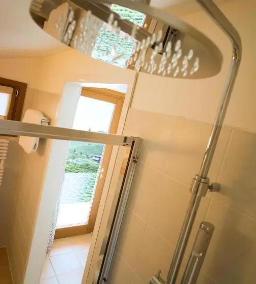 اتاق لوکس با بالکن, Agriturismo Il Follo