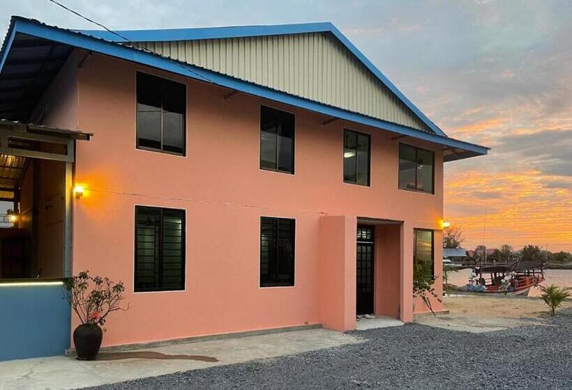 اتاق لوکس, Garden Riverside