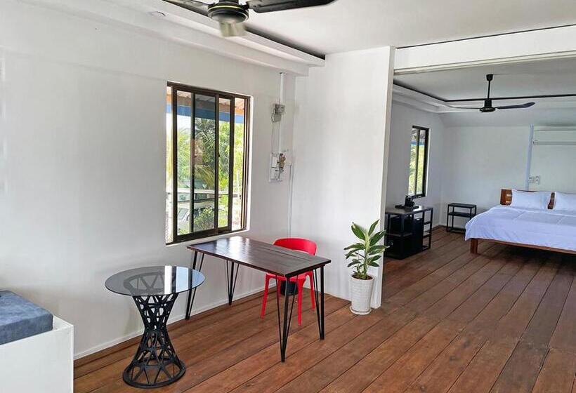 اتاق لوکس, Garden Riverside