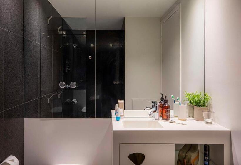 تختخواب در اتاق مشترک, Lylo Brisbane