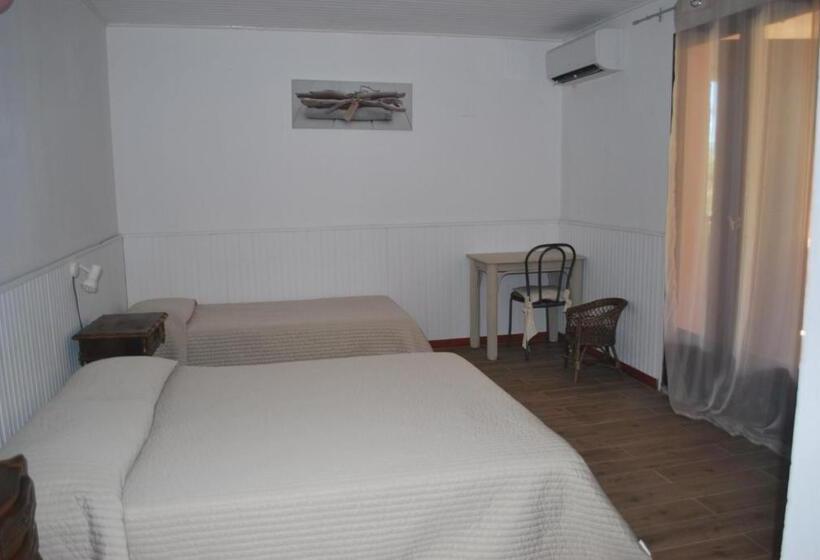 شقة غرفة واحدة, L Incantu