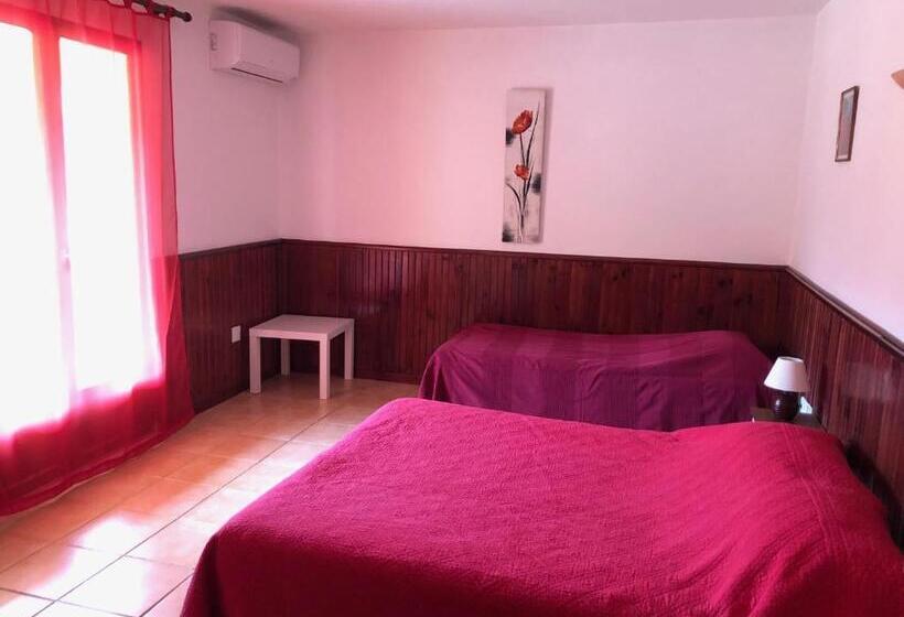 شقة غرفة واحدة, L Incantu