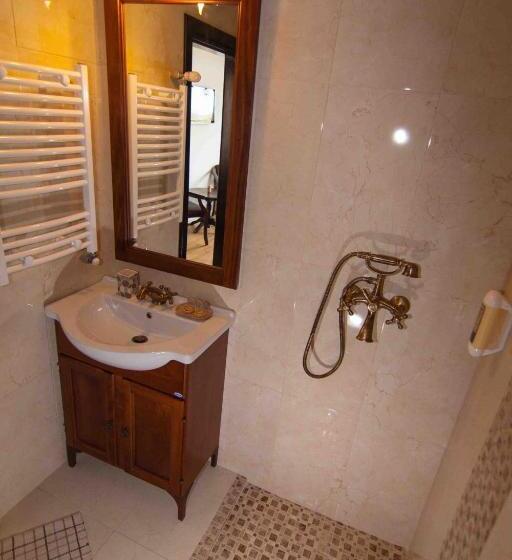 标准间带游泳池, Delta Dreams Boutique