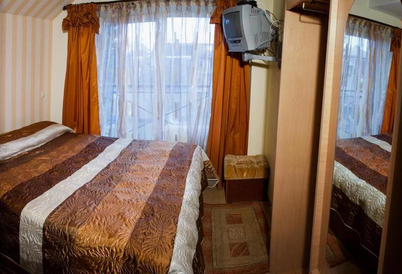 اتاق اکونومی, Po Jūros Banga