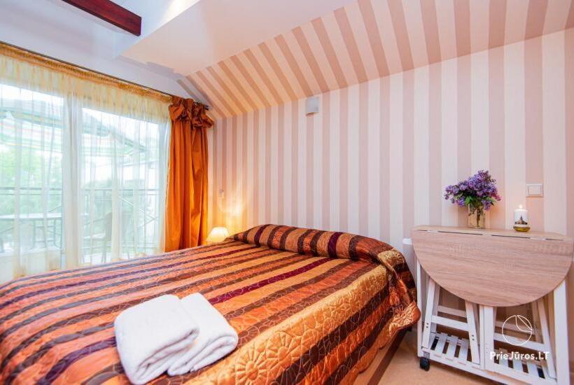 اتاق اکونومی, Po Jūros Banga