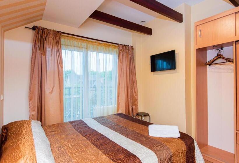 اتاق اکونومی, Po Jūros Banga