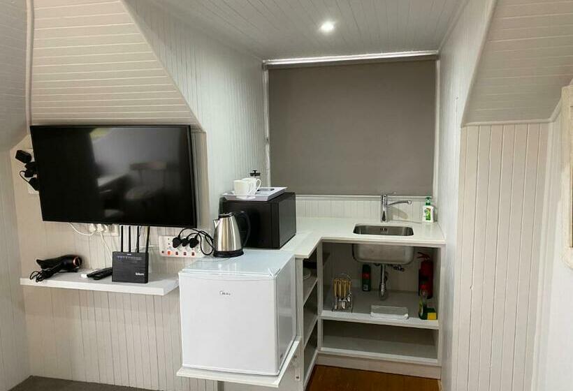 디럭스 스튜디오, Beautiful Abalone