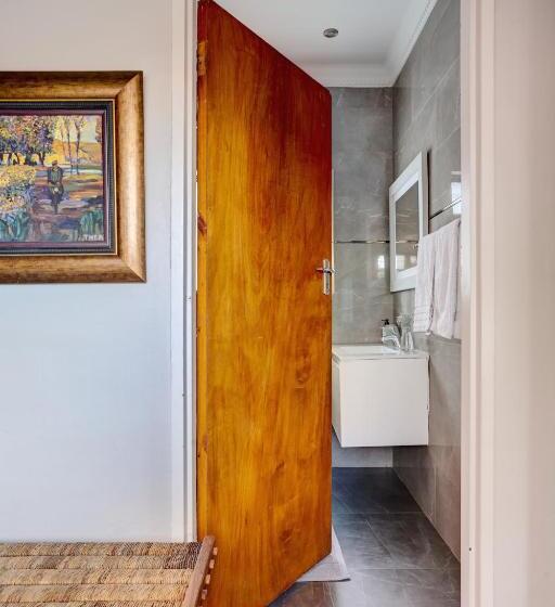 침실 3개 아파트, Beautiful Abalone