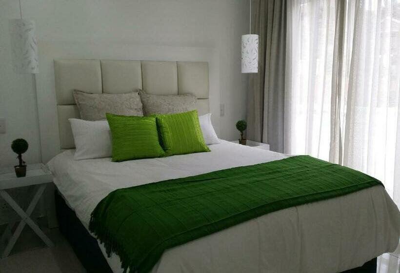 스탠다드 룸, 34 On Milkwood