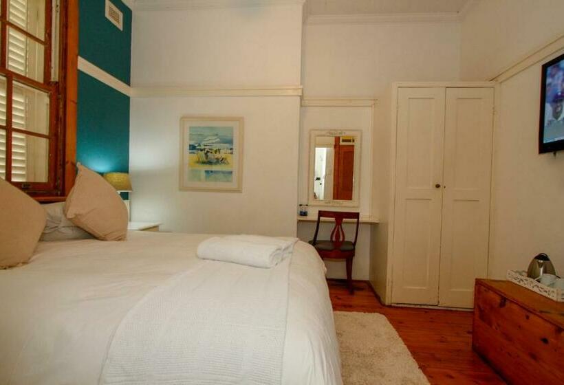 غرفة قياسية, Coweys Corner