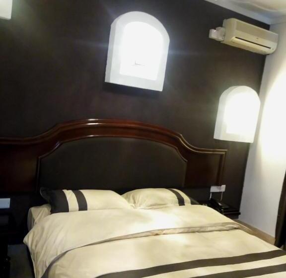 سوییت لوکس, Emerald