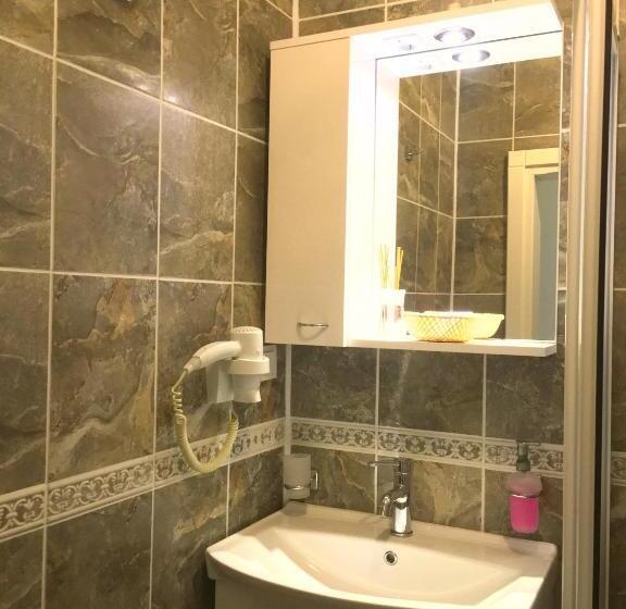 ファミリールーム, Arp Dalyan