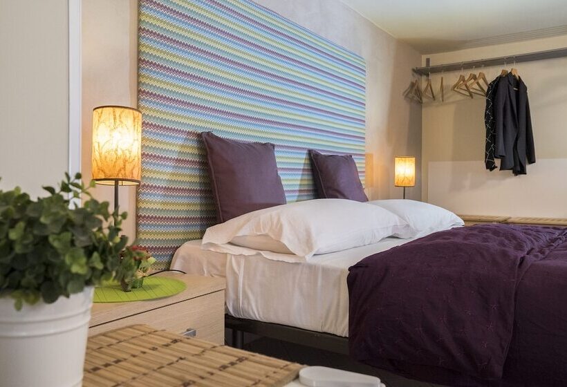 اتاق استاندارد سه نفره, Rossocorallo B&b
