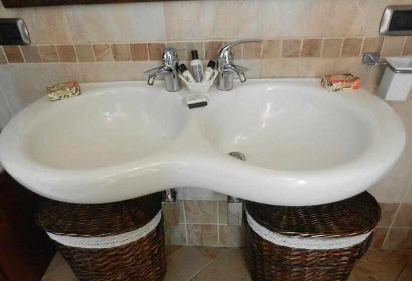سوییت لوکس, Rossocorallo B&b