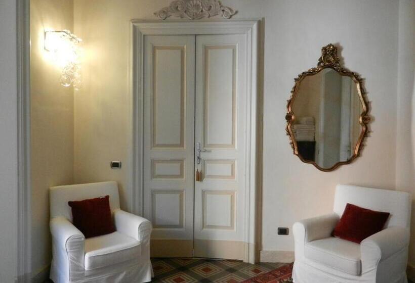 سوییت لوکس, Rossocorallo B&b