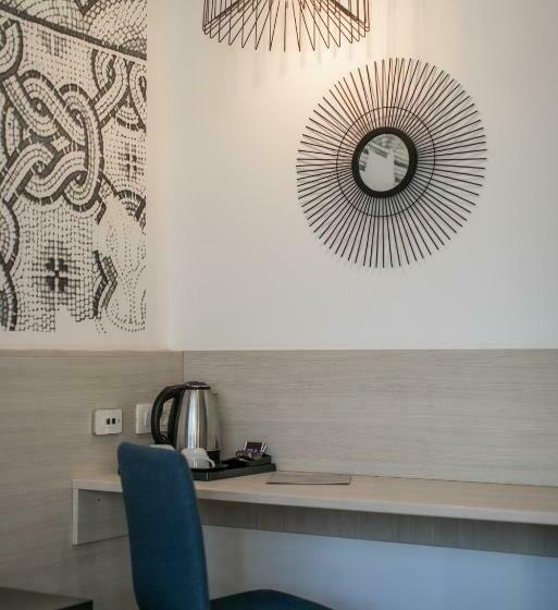 חדר סופריור עם מרפסת, Salona Palace