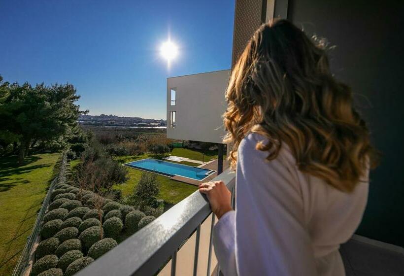 חדר סופריור עם מרפסת, Salona Palace