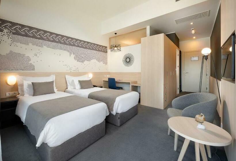 חדר סופריור עם מרפסת, Salona Palace