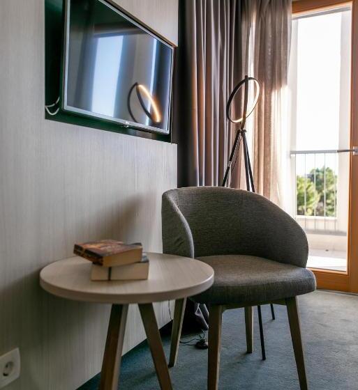 חדר דלוקס עם מרפסת, Salona Palace