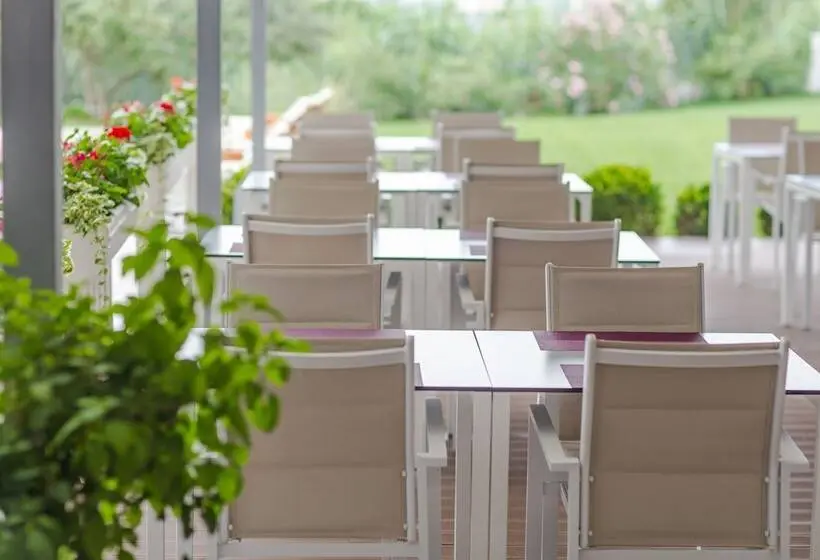 Superior-huone Parveke, Salona Palace