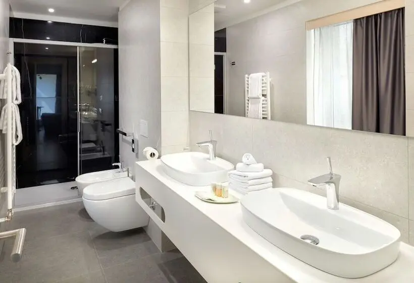 Deluxe-sviitti, Salona Palace
