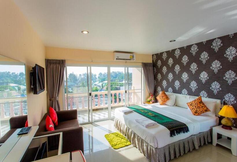 חדר סטנדרט נוף לים עם מרפסת, Surin Sunset Hotel   Sha