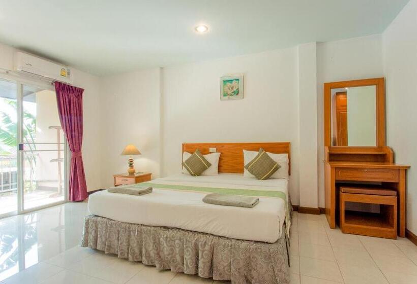 חדר סטנדרט עם מרפסת, Surin Sunset Hotel   Sha