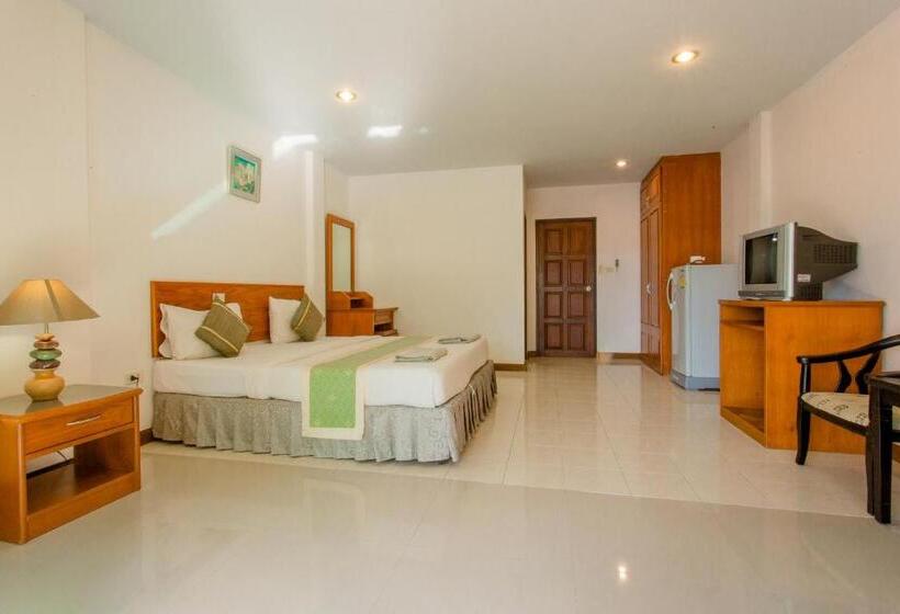 חדר סטנדרט עם מרפסת, Surin Sunset Hotel   Sha