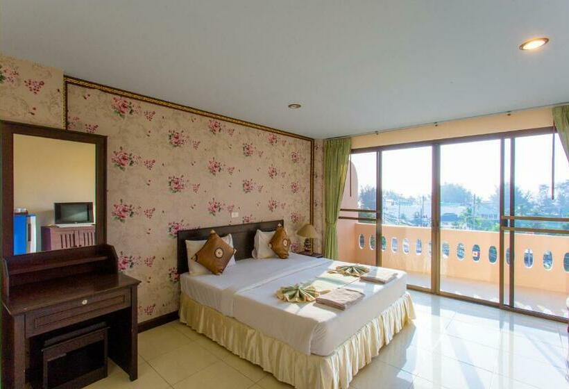 חדר סטנדרט נוף לים עם מרפסת, Surin Sunset Hotel   Sha