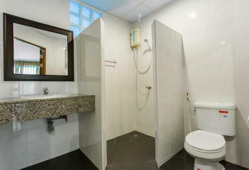 חדר סטנדרט נוף לים עם מרפסת, Surin Sunset Hotel   Sha