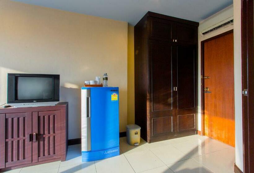 חדר סטנדרט נוף לים עם מרפסת, Surin Sunset Hotel   Sha