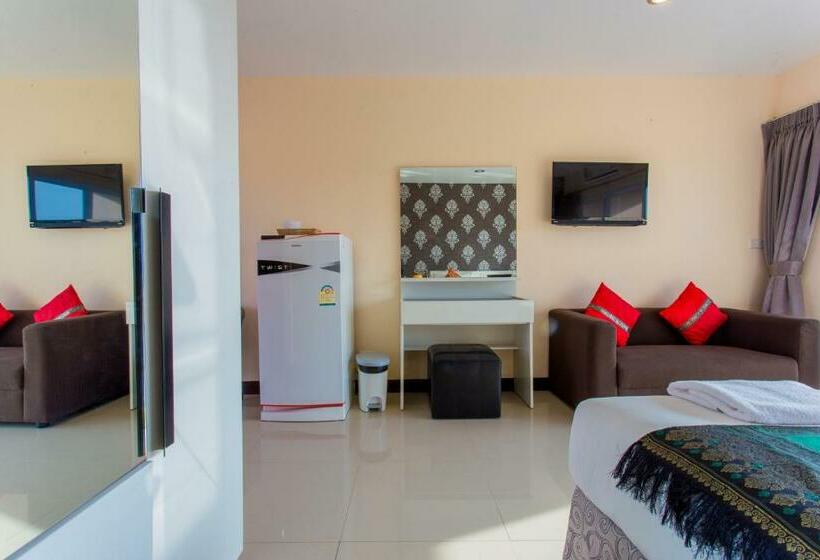 חדר סטנדרט נוף לים עם מרפסת, Surin Sunset Hotel   Sha