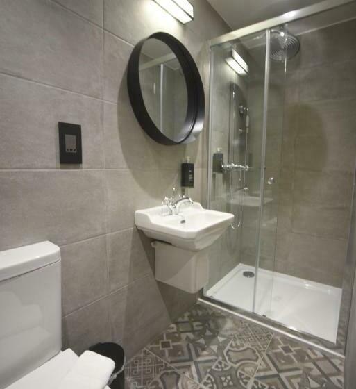 싱글 디럭스 룸, The House Of Toby